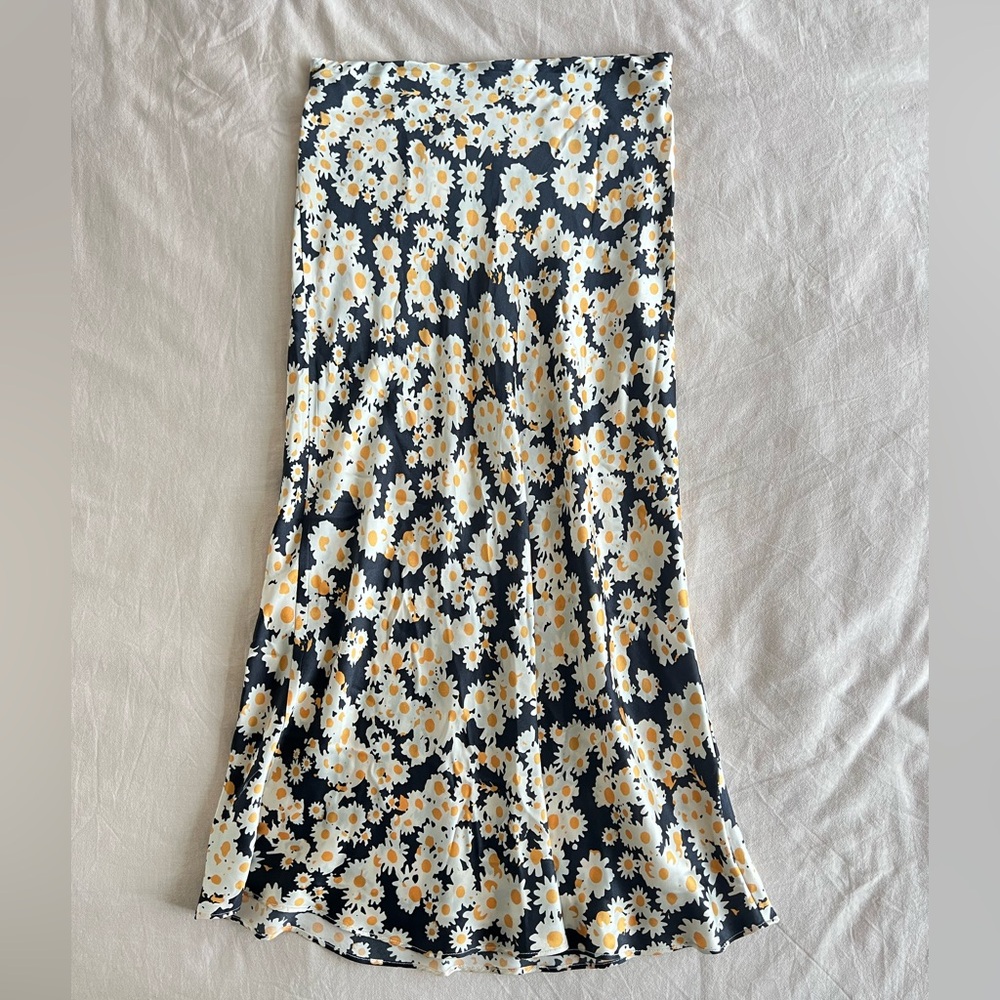 Realisation Par Black and White Daisy Midi Skirt - Picture 2 of 10